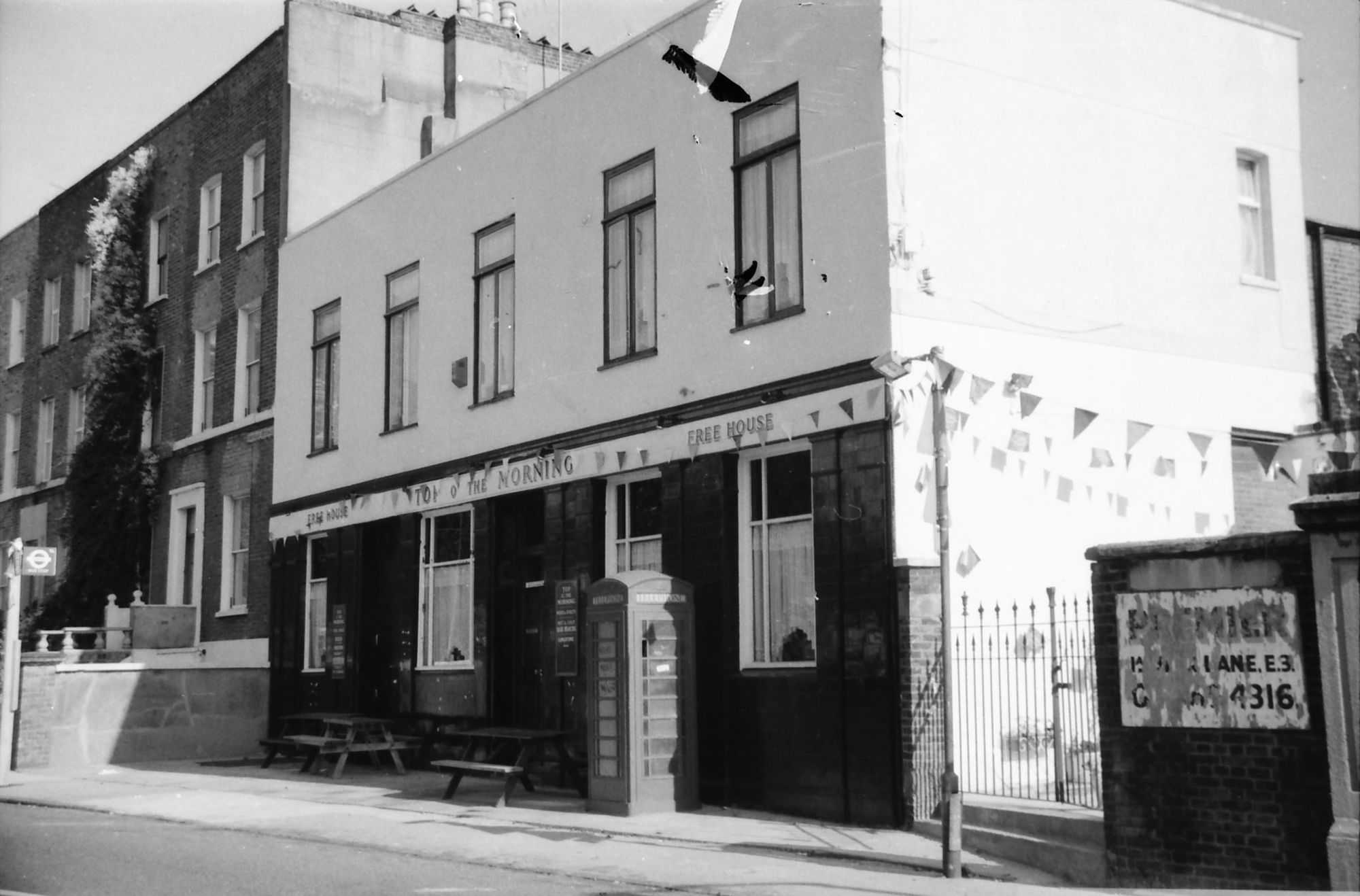 Top O' The Morning London E9 taken in 1987.. (Pub, External, Key). Published on 08-09-2018