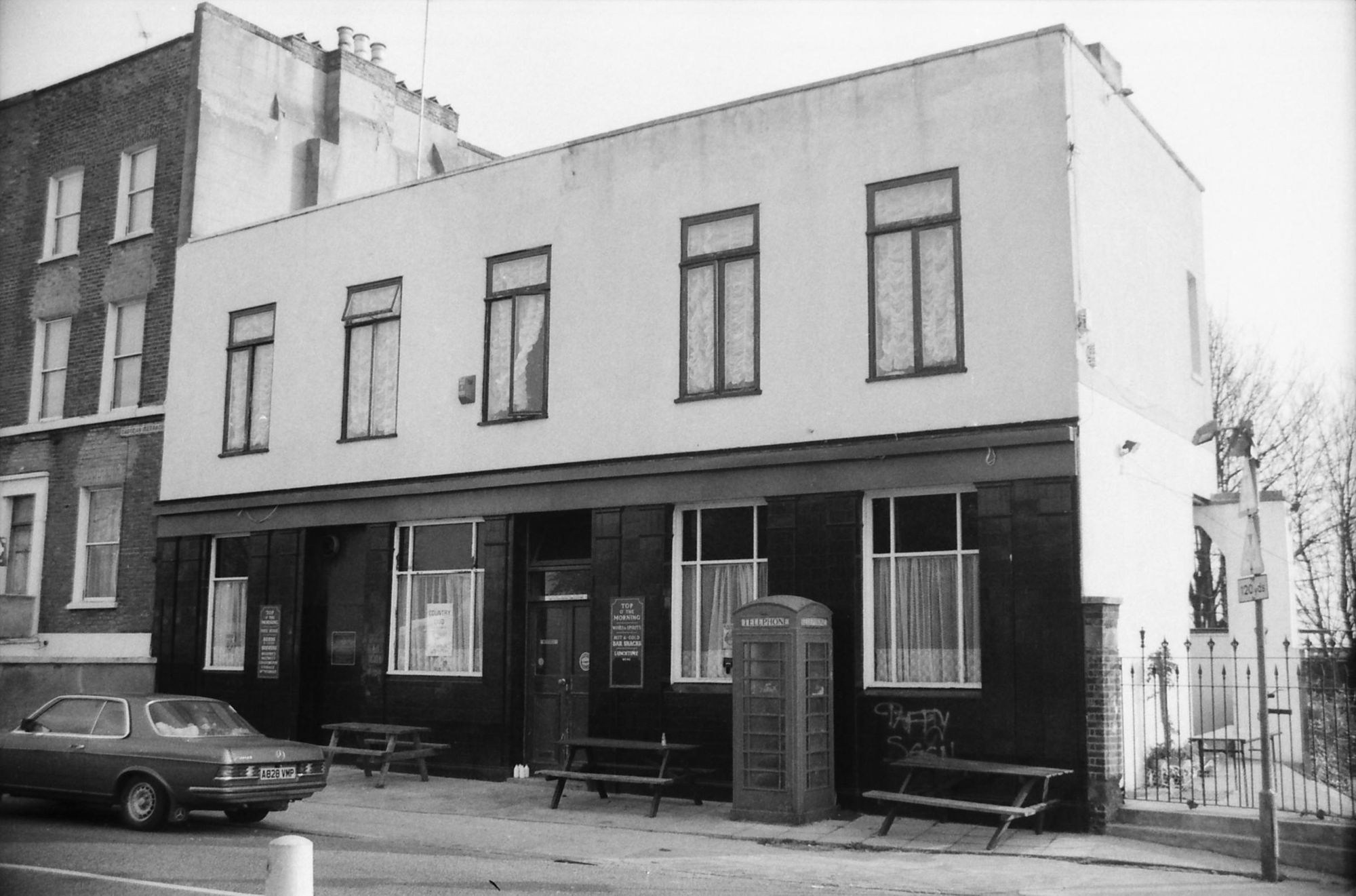 E9-TopOTheMorning2 taken 1 April 1989.. (Pub, External). Published on 08-09-2018