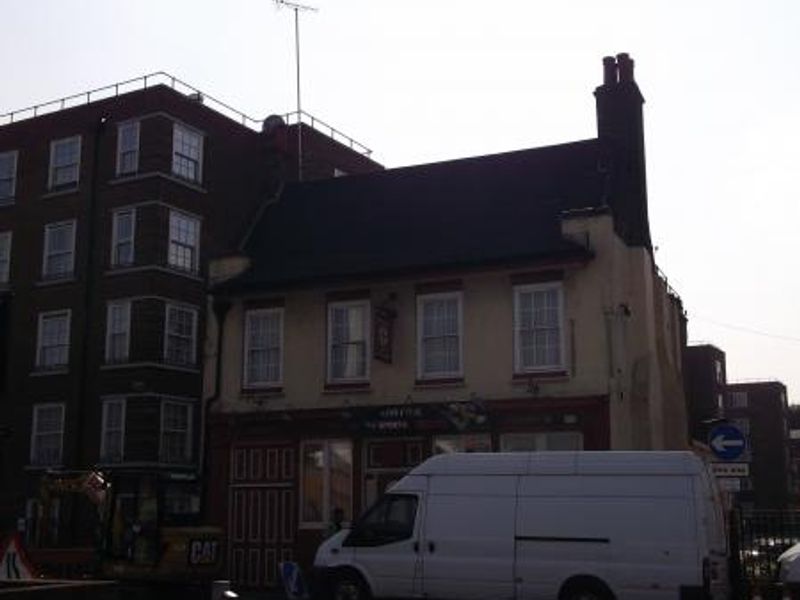 Welsh Harp London E9 taken Aug 2013. (Pub, External, Key). Published on 03-12-2013