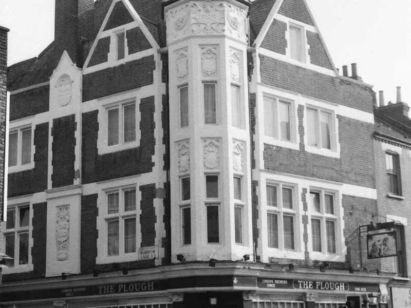 Plough London E9 taken 1 April 1989.. (Pub, External). Published on 08-09-2018