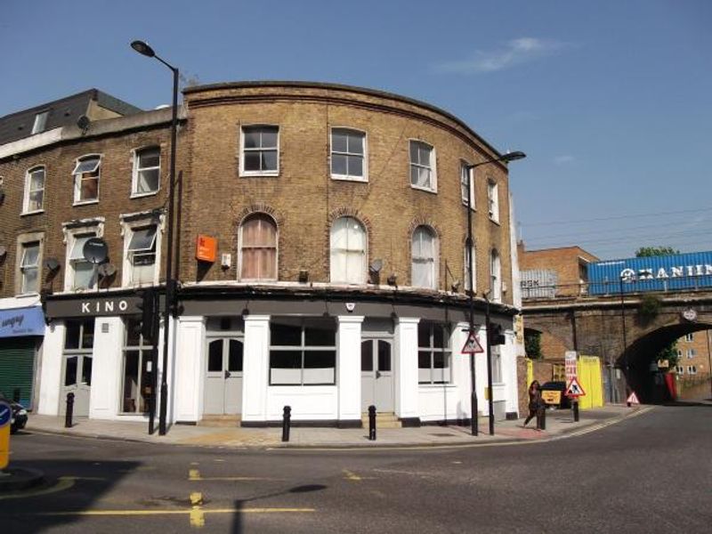 Bridge House London E9 taken Aug 2013. (Pub, External, Key). Published on 03-12-2013 