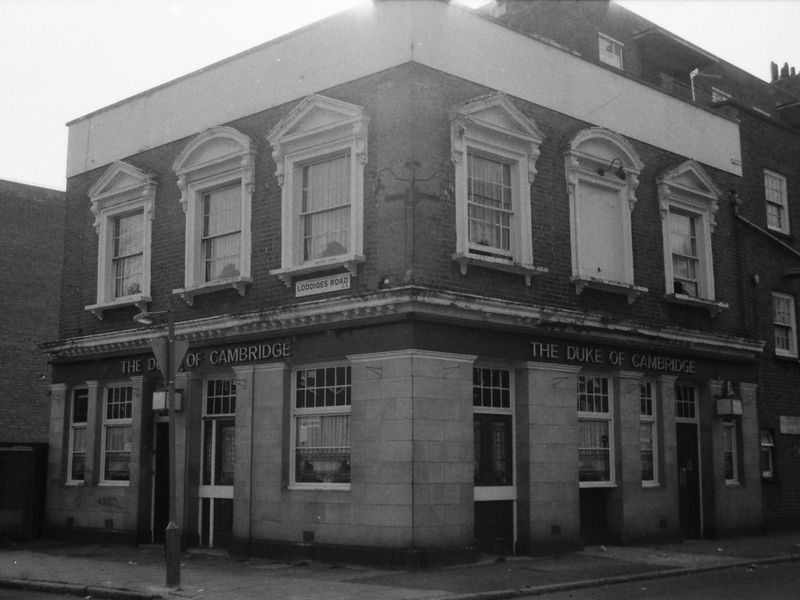 Duke of Cambridge London E9 taken 1 April 1989.. (Pub, External, Key). Published on 08-09-2018