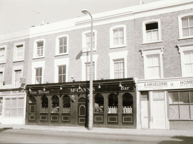 McCanns London E9 taken between Aug 1989.. (Pub, External). Published on 08-09-2018 