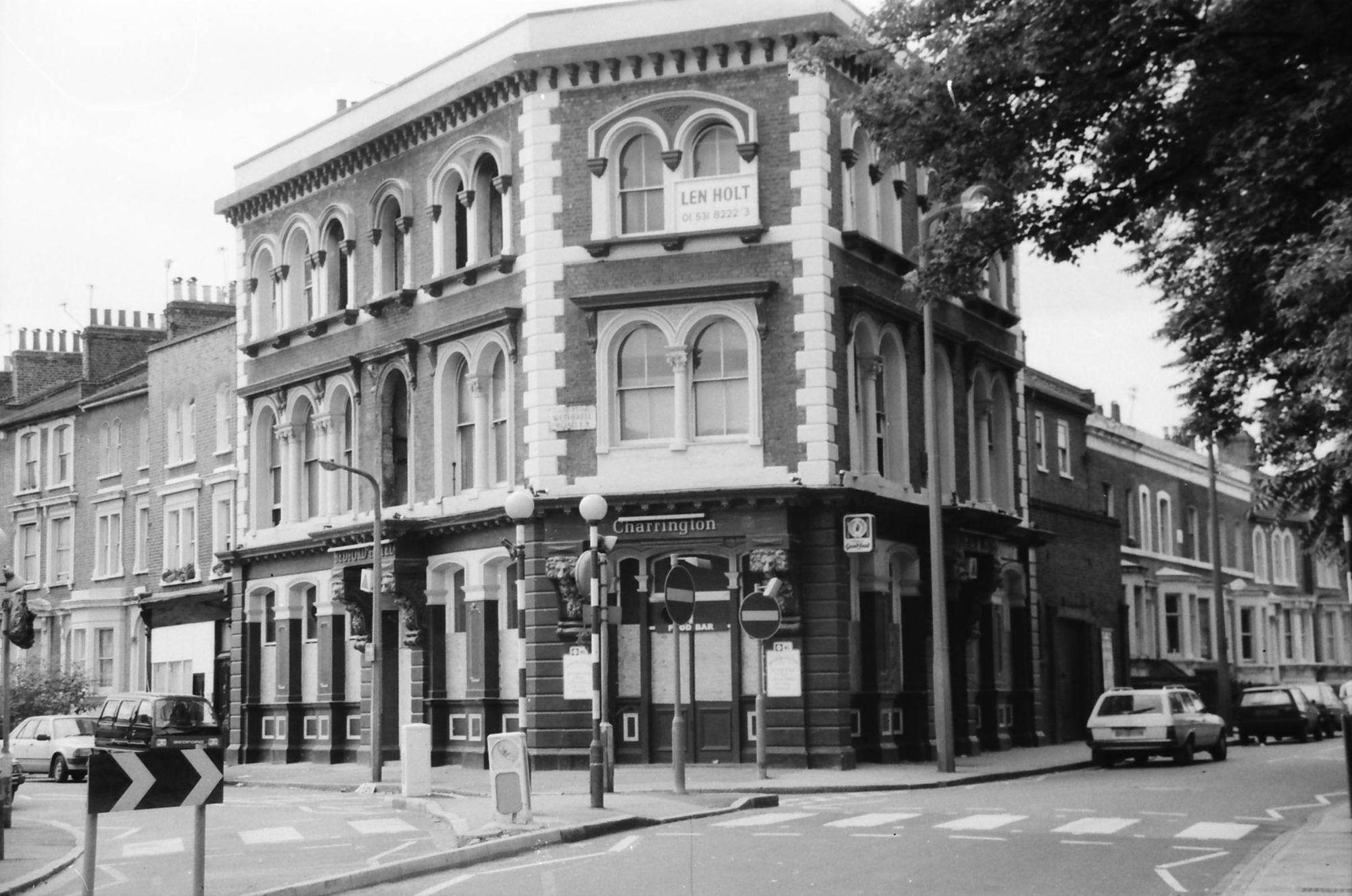 Bedford Hotel London E9 taken c1987.. (Pub, External). Published on 08-09-2018