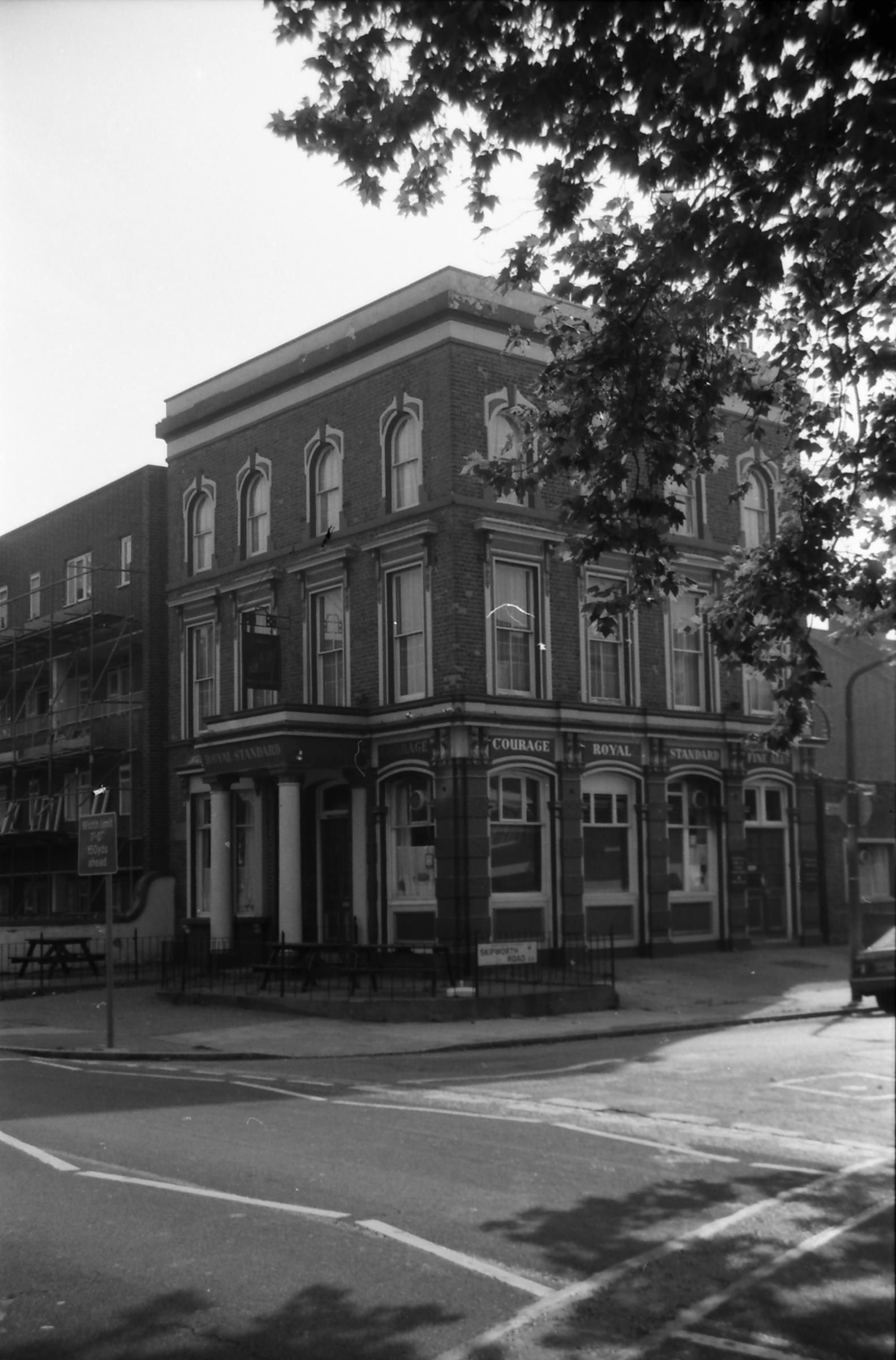 Royal Standard London E9 taken in Sept 1988.. (Pub, External). Published on 08-09-2018