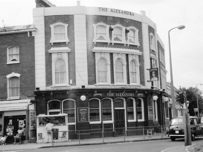 E9-Alexandra  taken in 1987.. (Pub, External). Published on 08-09-2018