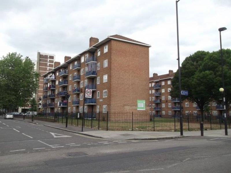 Frampton Arms London E9 taken June 2015. (Pub, External, Key). Published on 13-08-2015