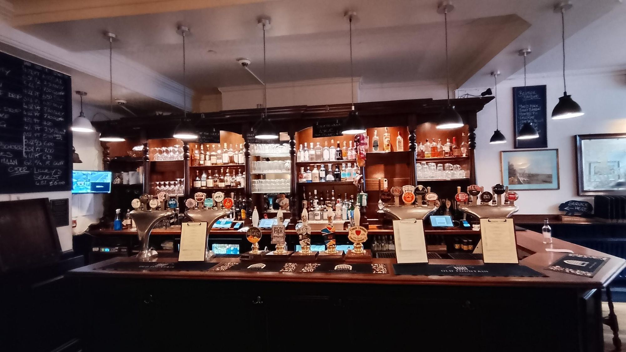 Taken 1 November 2025. (Bar). Published on 02-11-2025