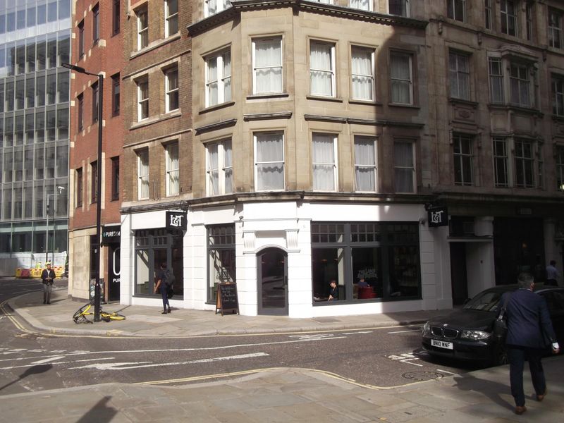 EC1-Lamb&Trotter1-taken 18-9-2018. (Pub, External). Published on 08-10-2018