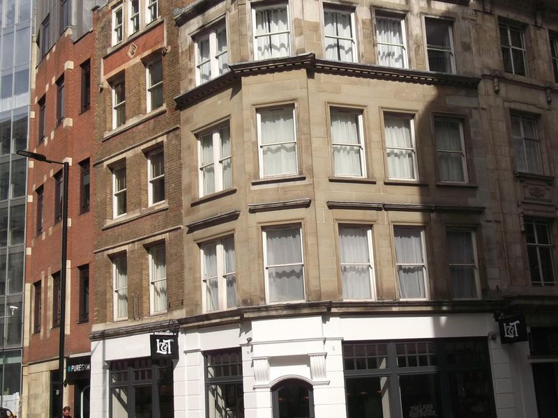 EC1-Lamb&Trotter1-taken 18-9-2018. (Pub, External). Published on 08-10-2018