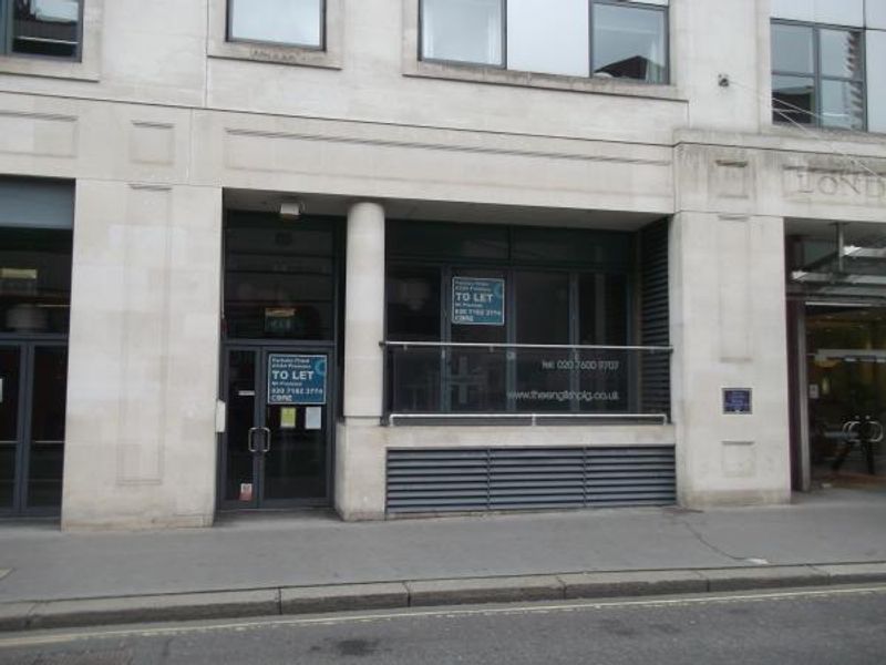 English Pig  London EC1 taken Oct 2015. (Pub, External). Published on 06-12-2015