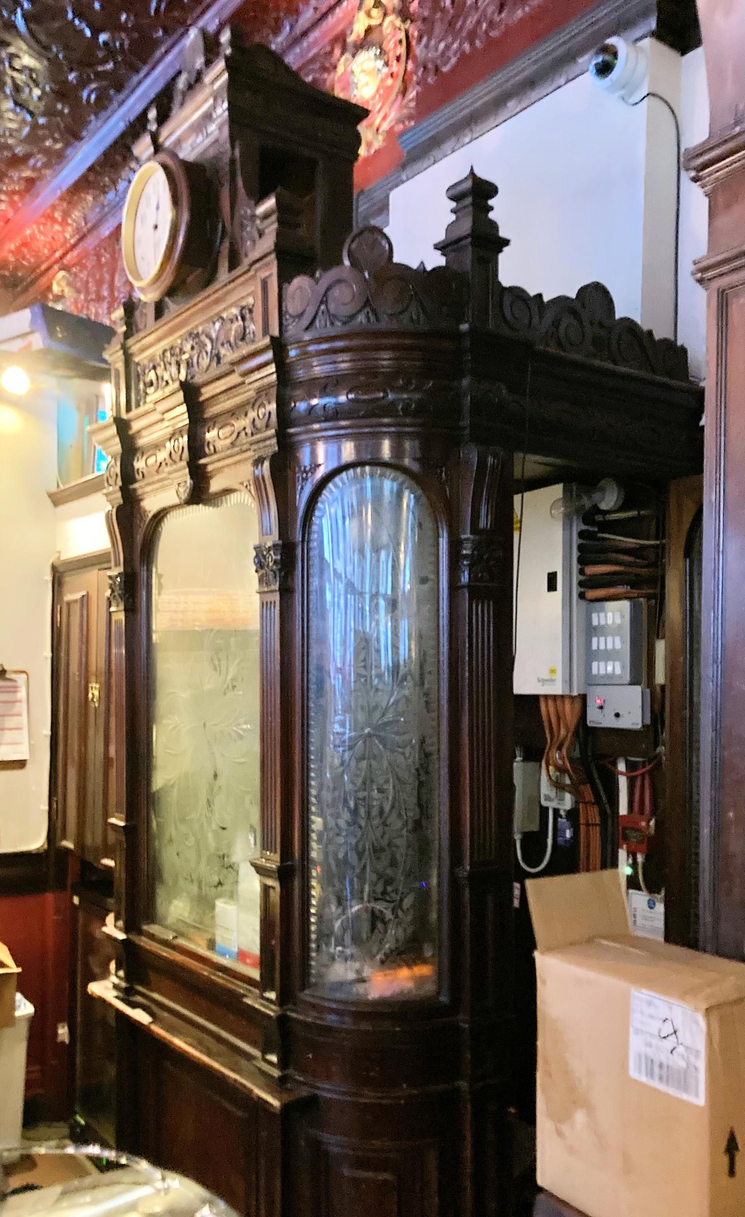 Viaduct Tavern London EC1A 20260415. (Pub, External). Published on 28-04-2026