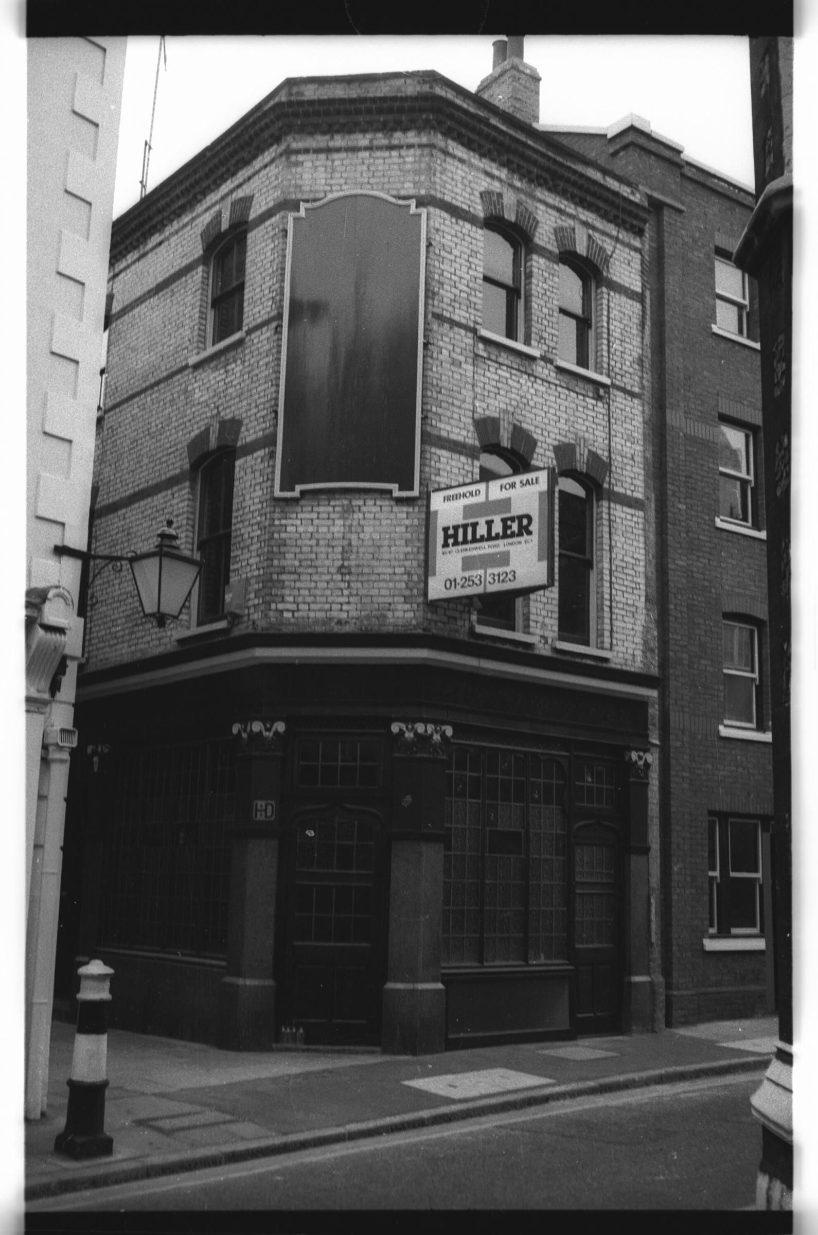 Rising Sun London EC1 taken July 1985.. Published on 14-01-2019