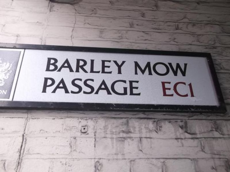 Barley Mow  London EC1 taken Mar 2016. (External). Published on 07-04-2016