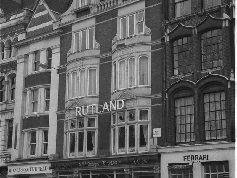 Bishops Finger London EC1 taken in 1985.. (Pub, External). Published on 14-01-2019