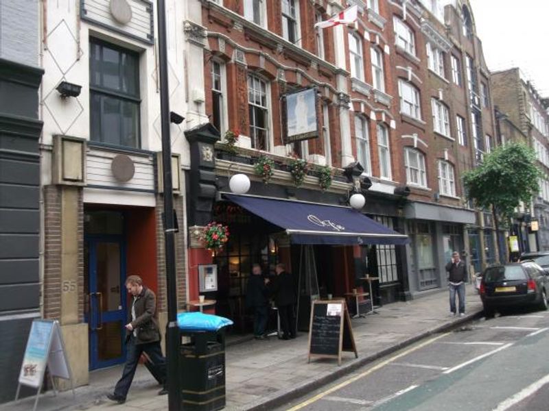 White Bear London EC1 taken May 2014. (Pub, External). Published on 20-05-2014