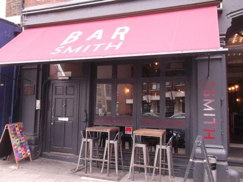 Longroom-Gate-Bar Smith. (Pub, External). Published on 14-08-2015