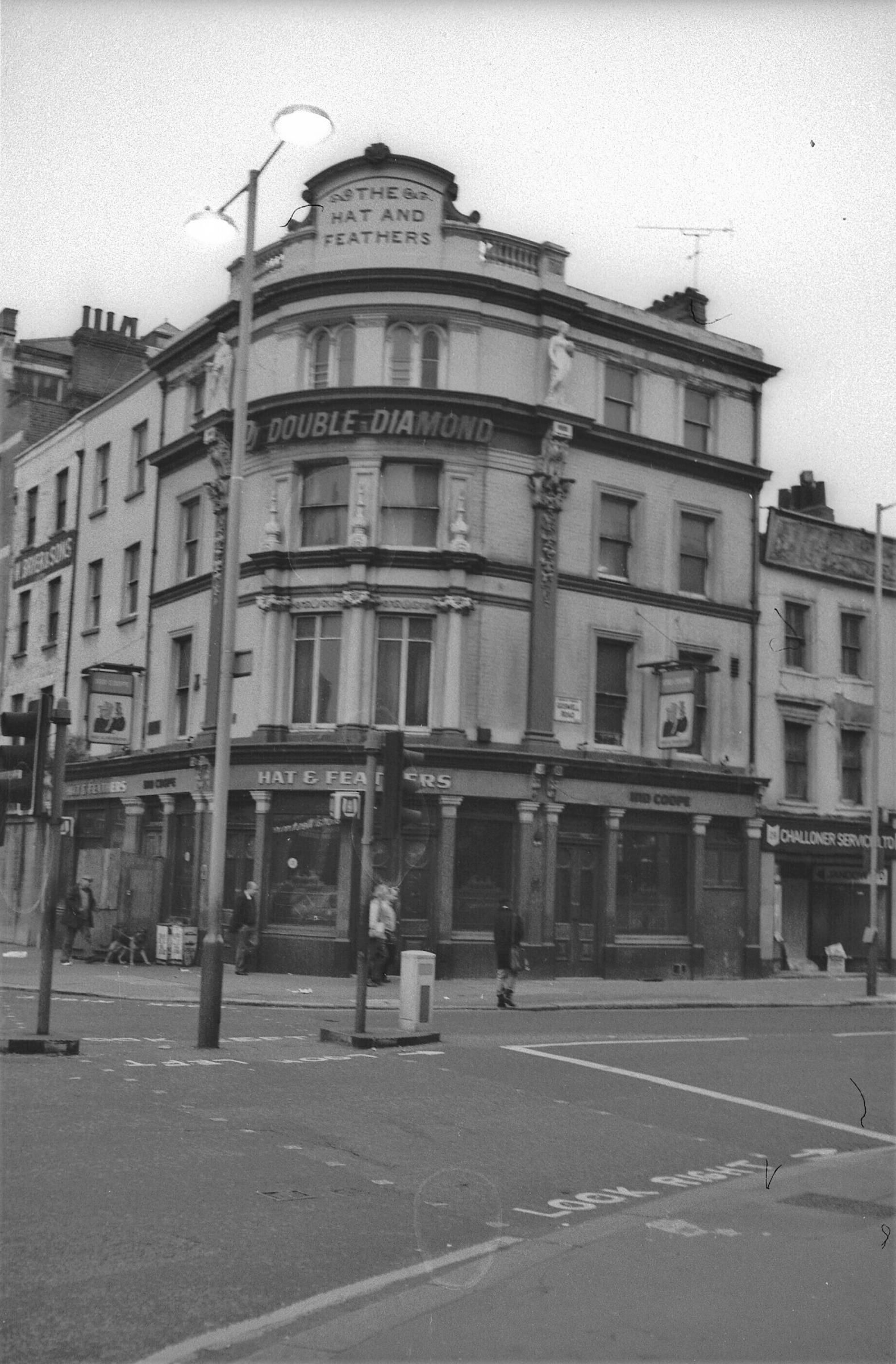 Hat & Feathers London EC1 taken in July 1985.. (Pub, External). Published on 07-02-2019