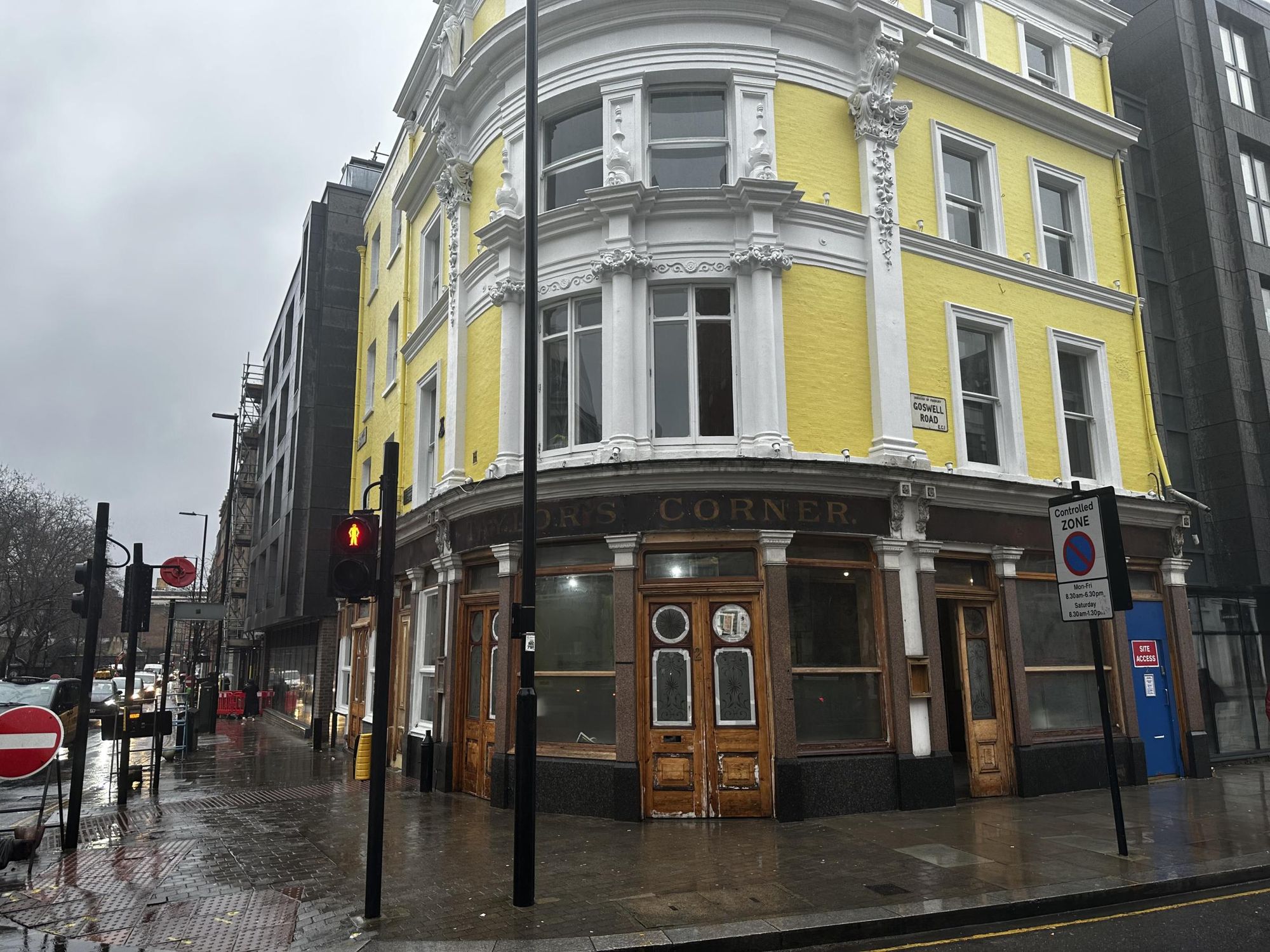 Hat & Feathers 2023-01. (Pub, External). Published on 23-04-2023