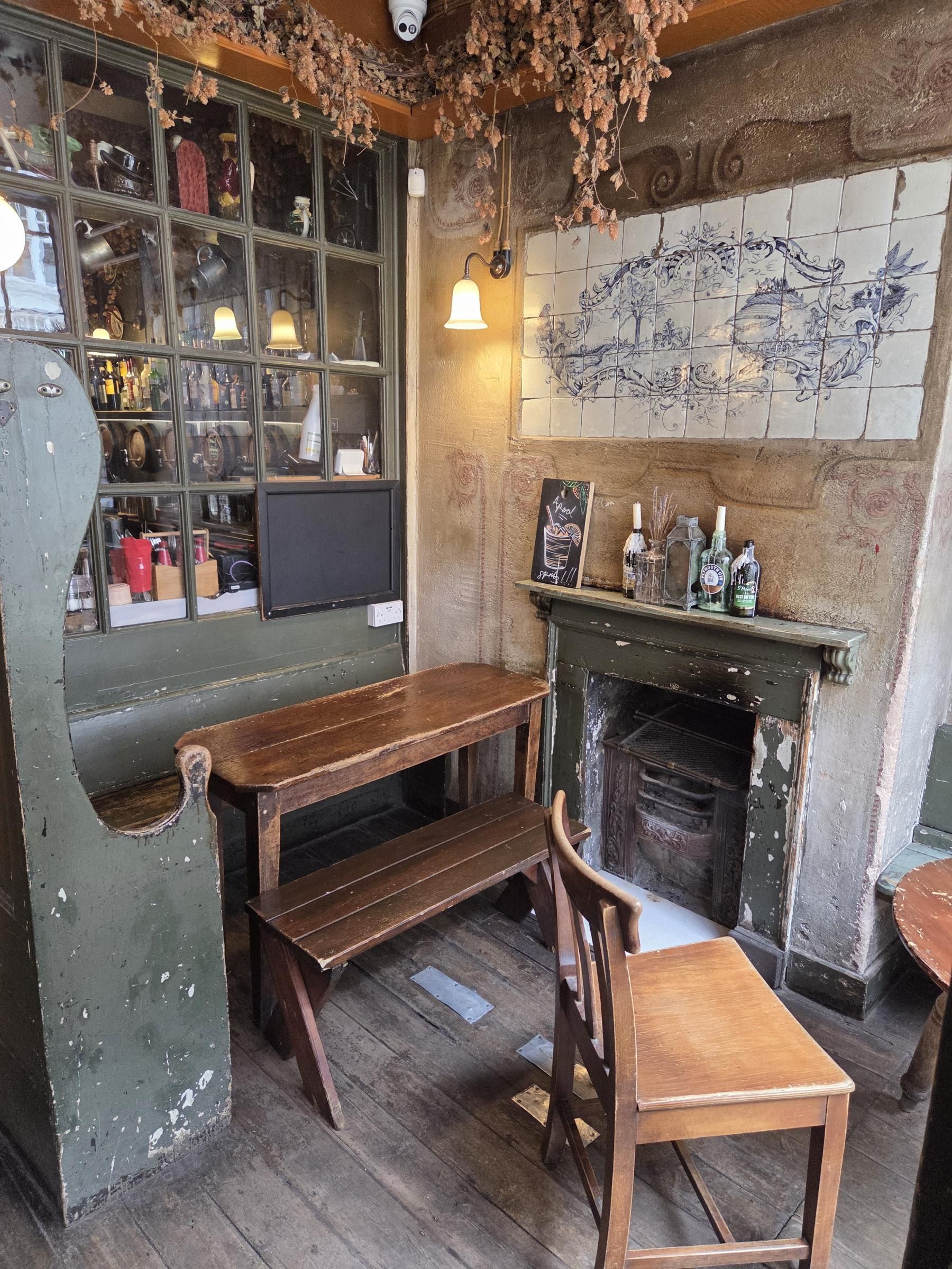 Holy Tavern London EC1M 20260814. (Pub, Bar). Published on 20-08-2026