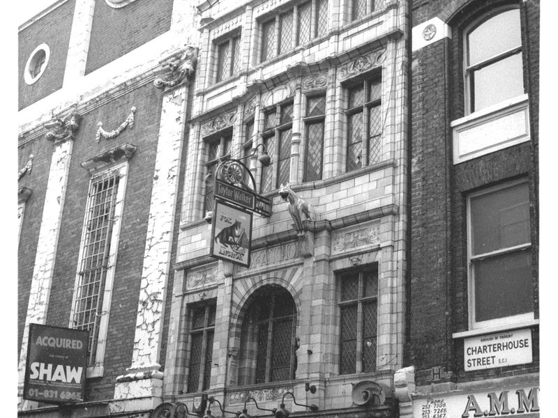 Fox & Anchor London EC1 taken July 1985.. (Pub, External). Published on 07-02-2019 
