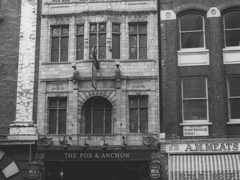 Fox & Anchor London EC1 taken in July 1985.. (Pub, External). Published on 07-02-2019