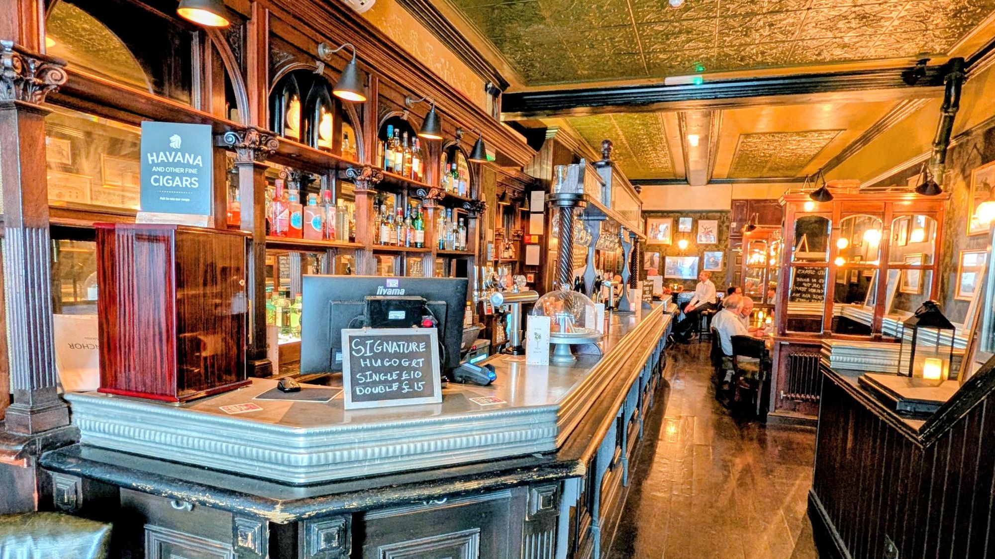 Fox & Anchor London EC1M 20260809. (Pub, Bar). Published on 20-08-2026