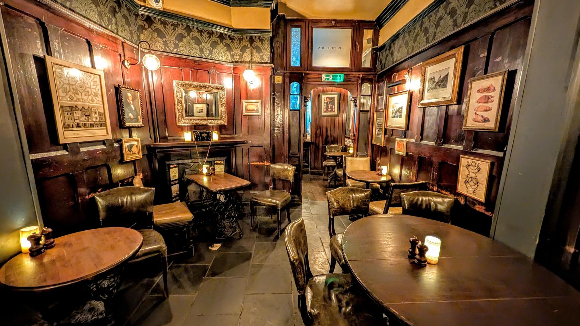 Fox & Anchor London EC1M 20260809. (Pub, Bar). Published on 20-08-2026