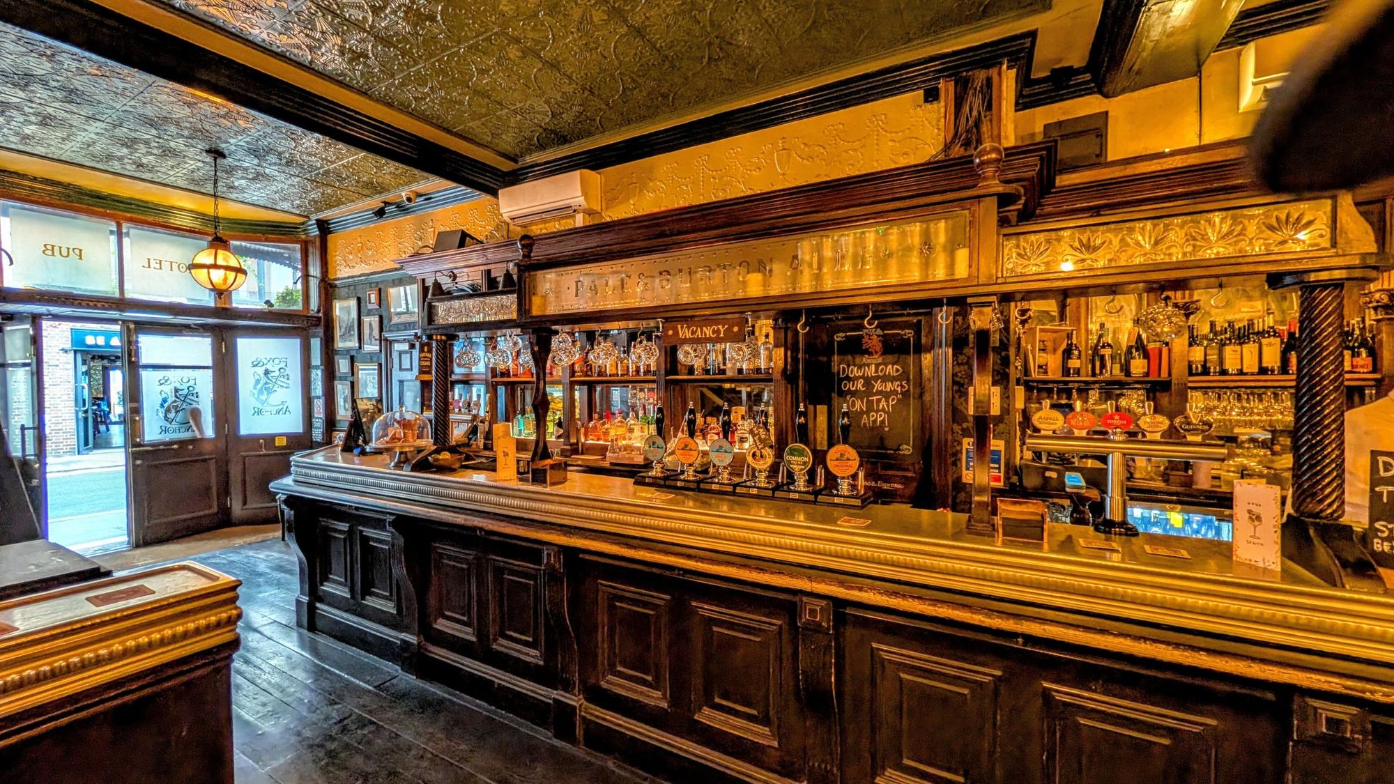Fox & Anchor London EC1M 20260809. (Pub, Bar). Published on 20-08-2026