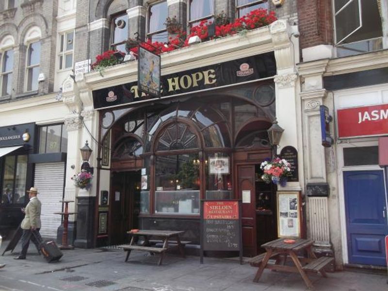 Hope London EC1 taken July 2013. (Pub, External). Published on 04-12-2013