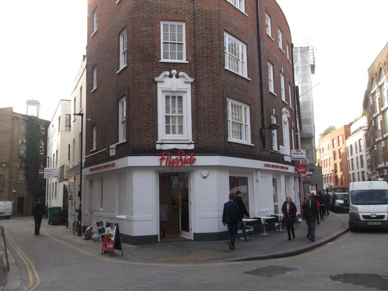Blue Posts London EC1 taken taken 2018-11-06.. (Pub, External). Published on 16-04-2019