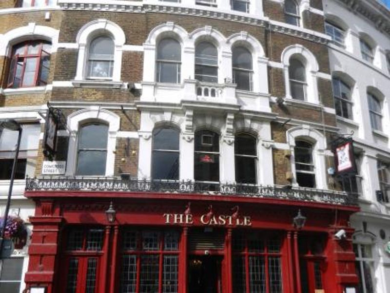 Castle London EC1 taken June 2011. (Pub, External). Published on 24-11-2013
