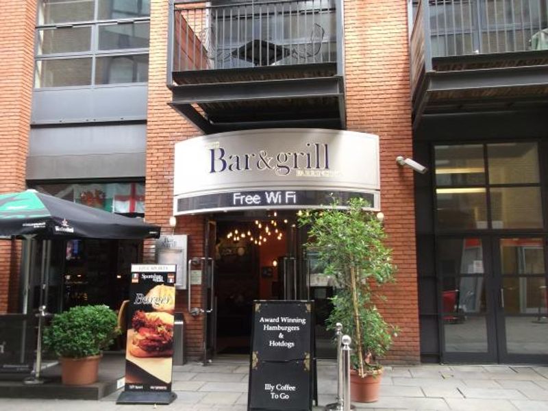 Sports Bar & Grill London EC1 taken Aug 2015. (Pub, External). Published on 06-12-2015