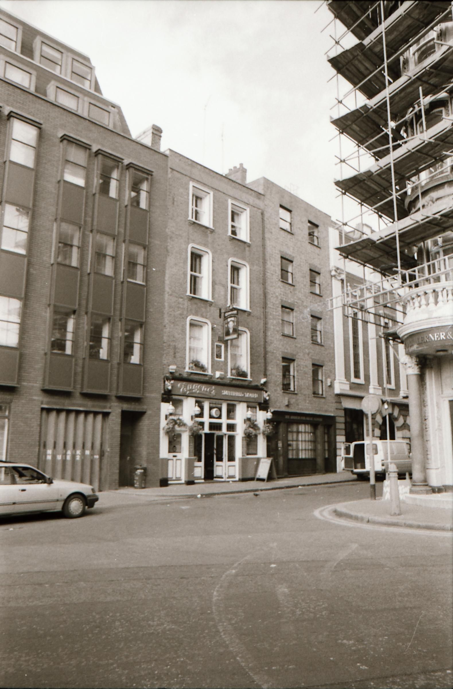Smithfield Tavern London EC1 taken April 1994.. (Pub, External). Published on 07-02-2019