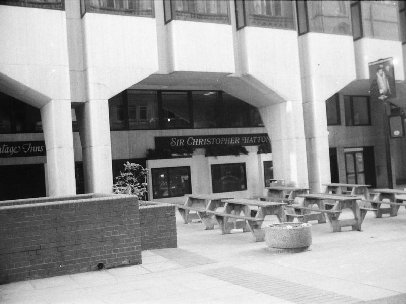 Sir Christopher Hatton London EC1 taken 10 Dec 1988. (Pub, External). Published on 07-02-2019