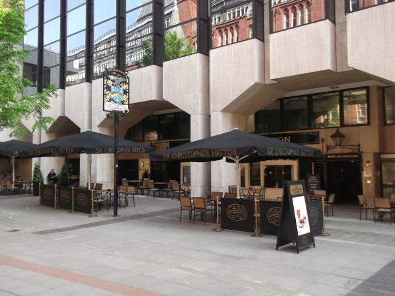 Sir Christopher Hatton London EC1 taken April 2014. (Pub, External, Key). Published on 19-05-2014