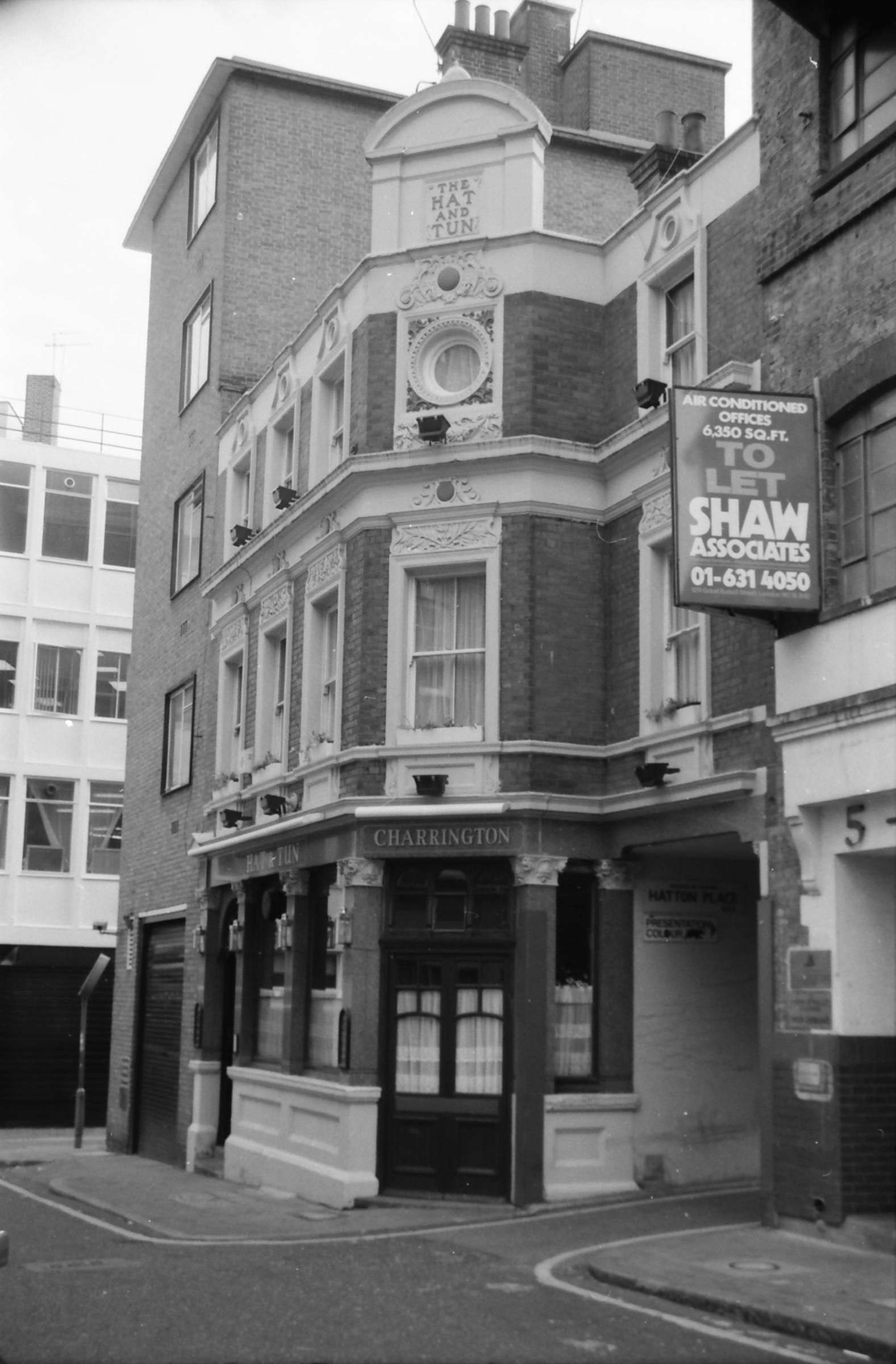 Hat & Tun London EC1 taken in Oct 1988.. (Pub, External). Published on 07-02-2019