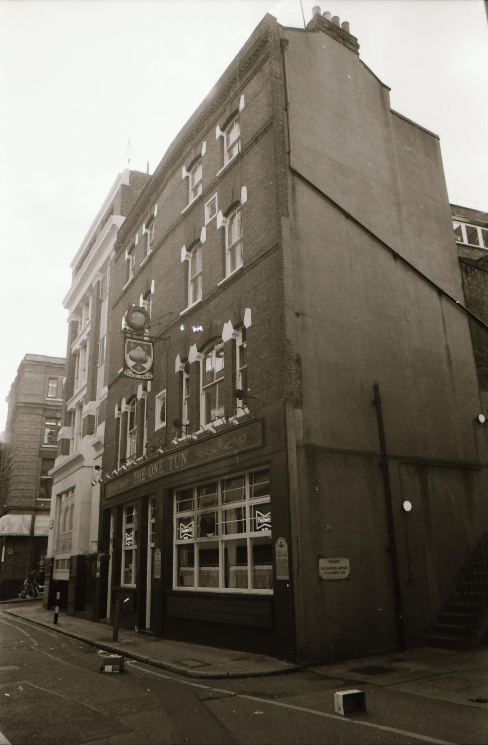 One Tun London EC1 taken April 1994.. (Pub, External). Published on 07-02-2019