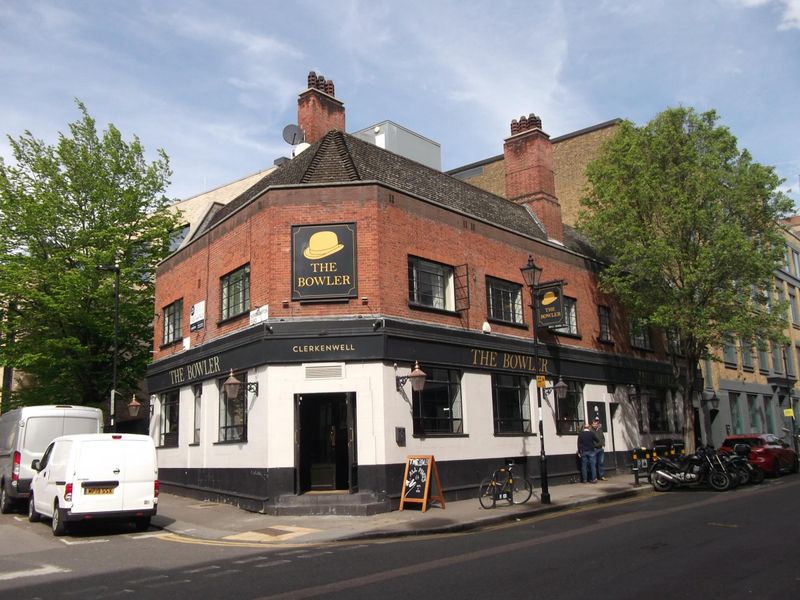 Bowler London EC1 taken 2022-04-11. (Pub, External). Published on 22-04-2022 