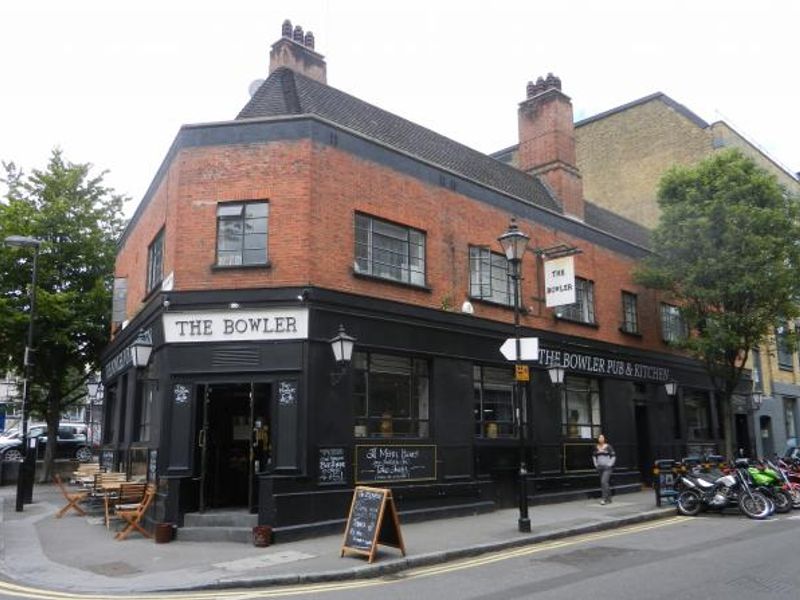 Bowler London EC1 taken June 2011. (Pub, External). Published on 25-11-2013 