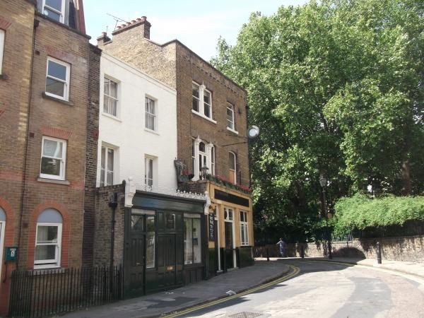 Three Kings London EC1 taken Aug 2015. (Pub, External). Published on 13-08-2015
