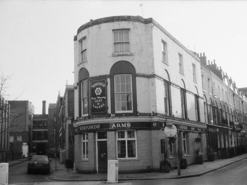 Sekforde Arms London EC1 taken 10 Dec 1988.. (Pub, External). Published on 07-02-2019 
