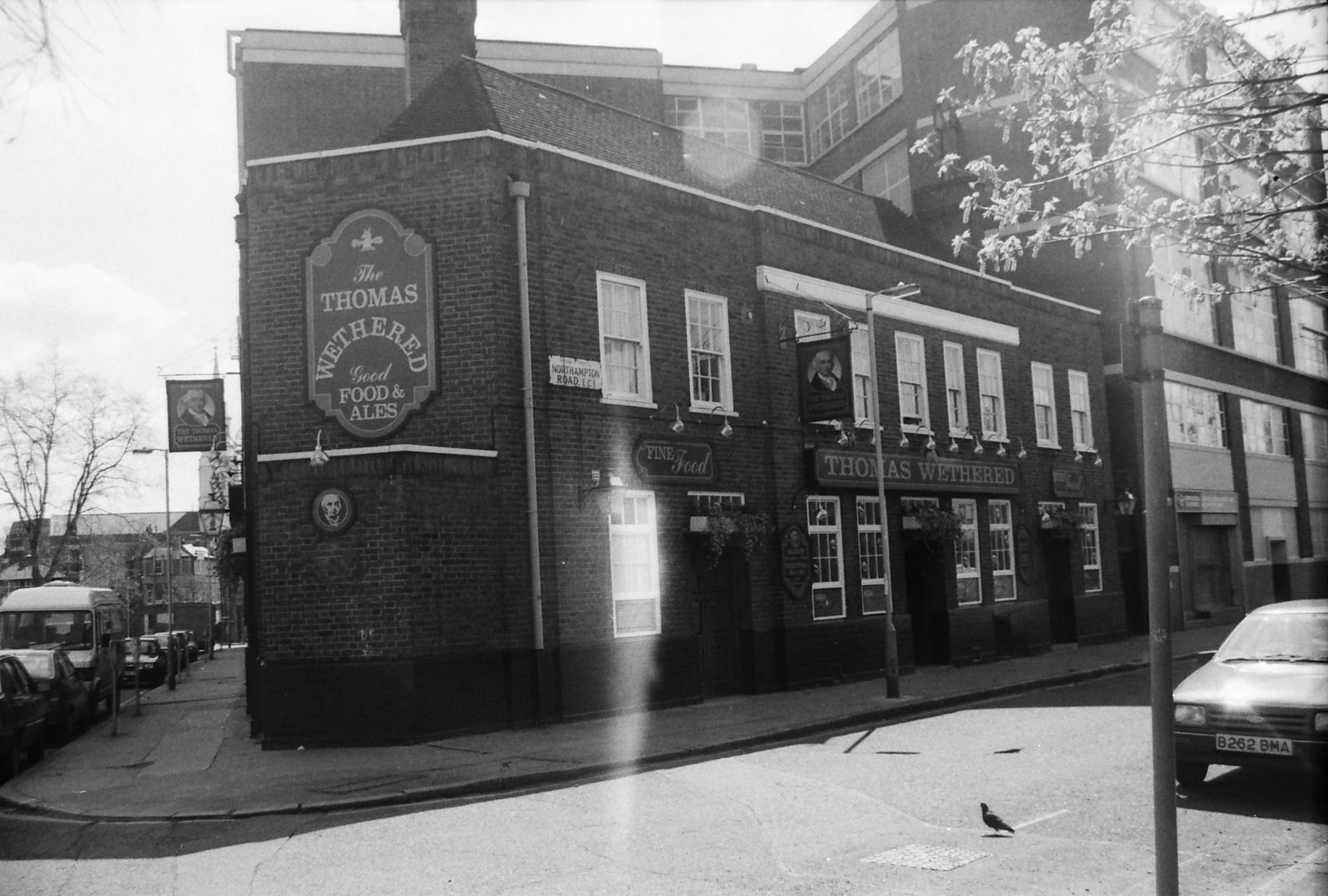 Thomas Wethered London EC1 taken April 1989.. (Pub, External). Published on 07-02-2019