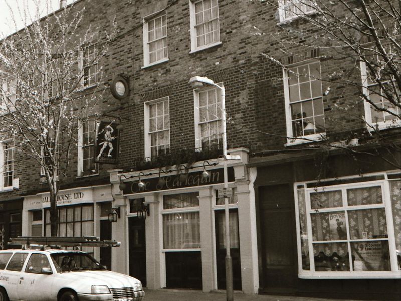 Harlequin London EC1 Taken April 1994.. (Pub, External). Published on 07-02-2019