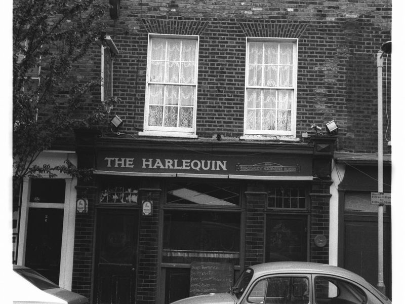 Harlequin London EC1 Taken July 1985.. (Pub, External). Published on 07-02-2019