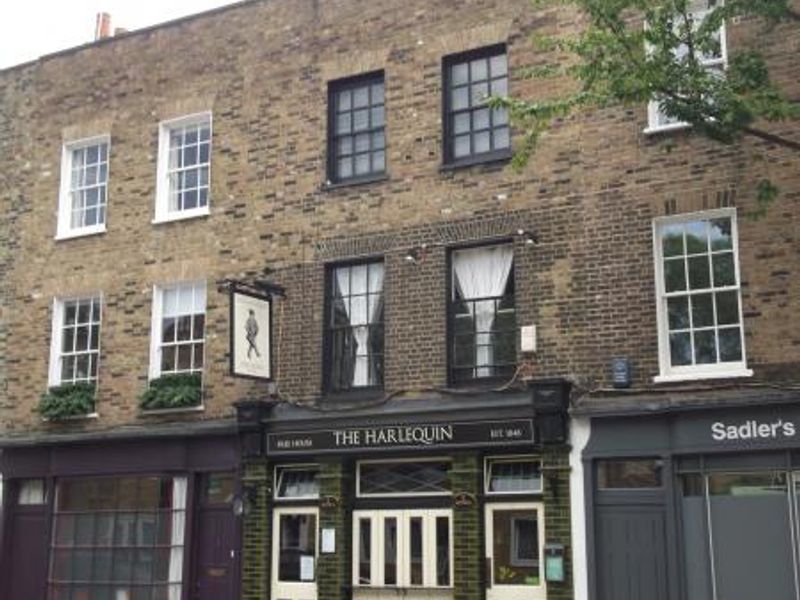 Harlequin London EC1 taken Aug 2015. (Pub, External). Published on 13-08-2015