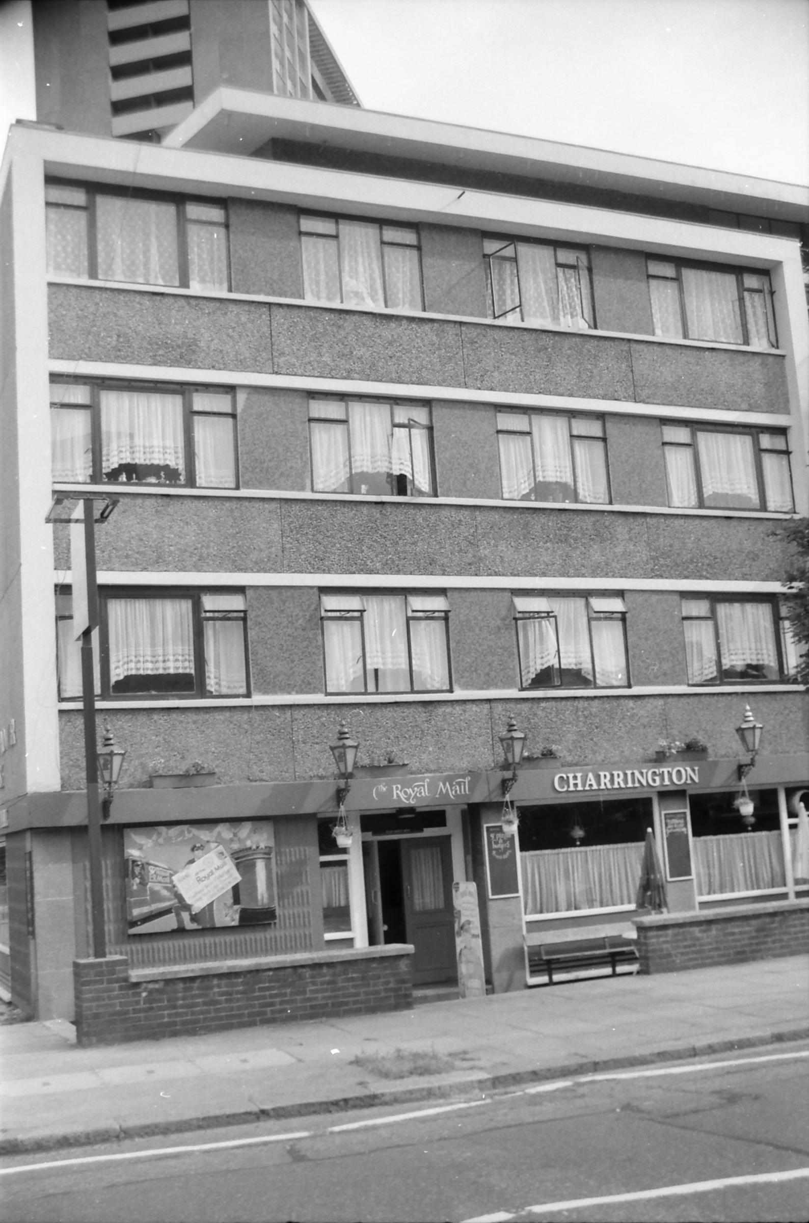 Royal Mail London EC1 taken  Aug 1986.. (Pub, External). Published on 07-02-2019