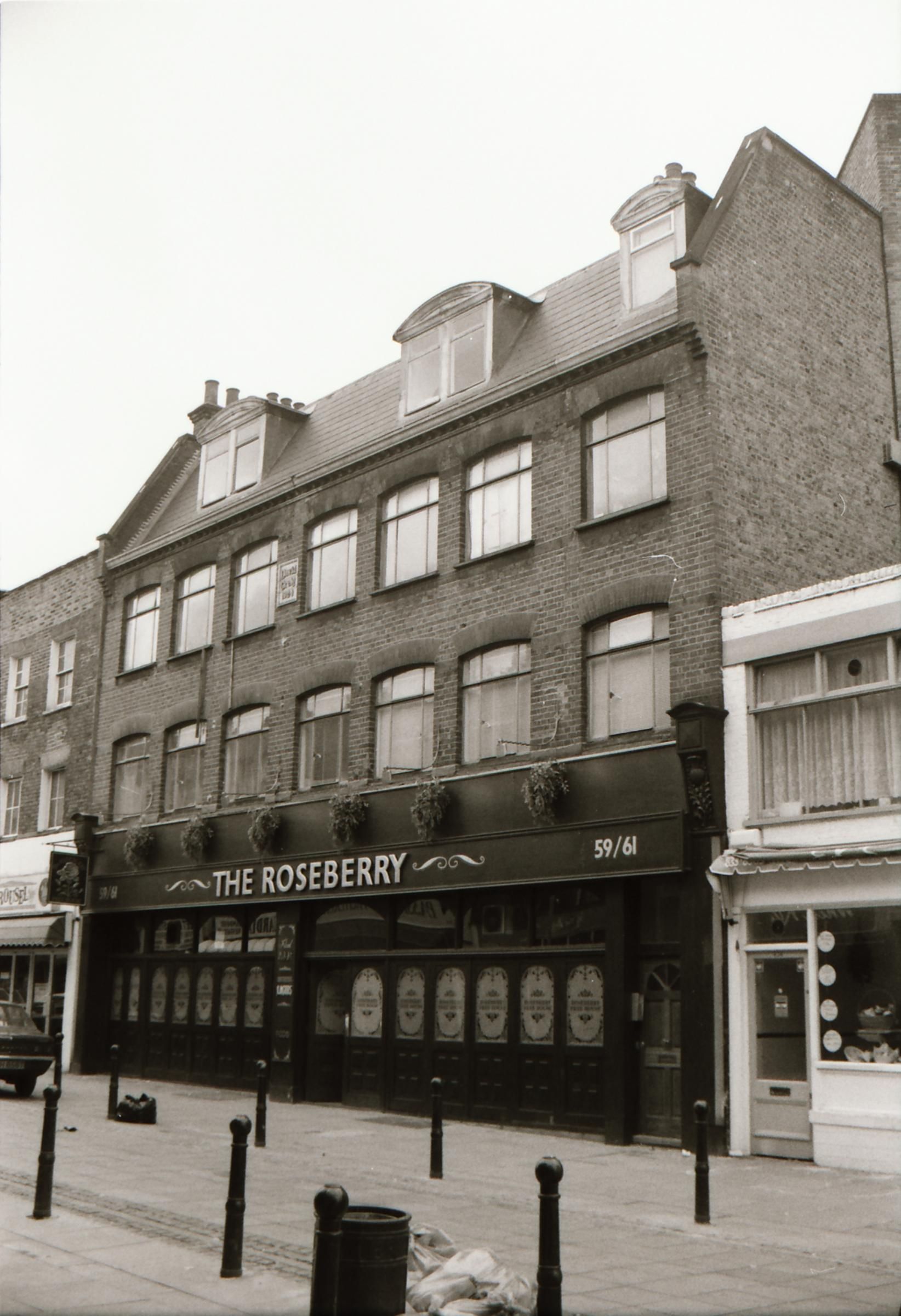 Roseberry London EC1 taken between Aug 1989.. (Pub, External, Key). Published on 07-02-2019