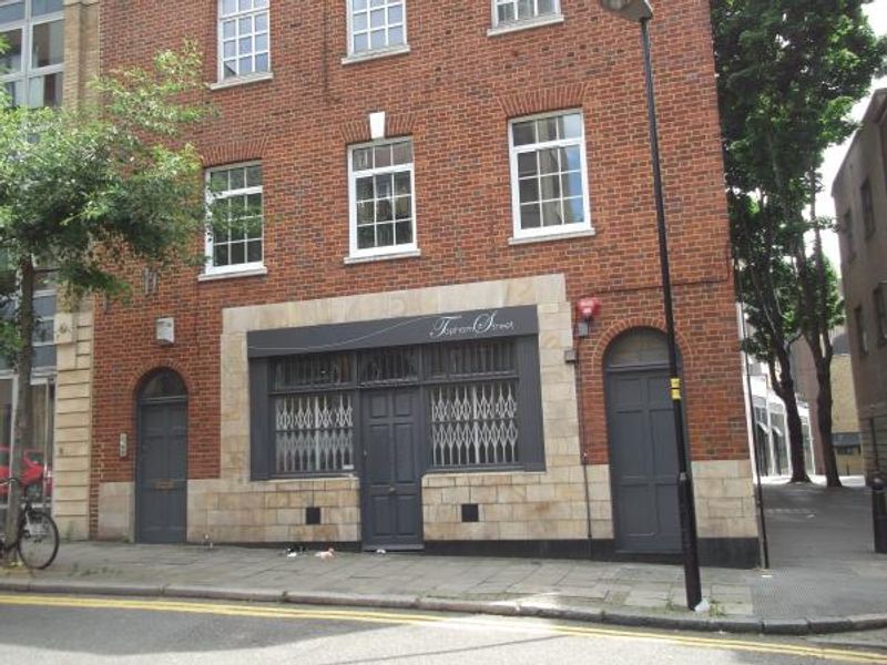Horseshoe & Magpie London EC1 taken Aug 2015. (Pub, External). Published on 13-08-2015