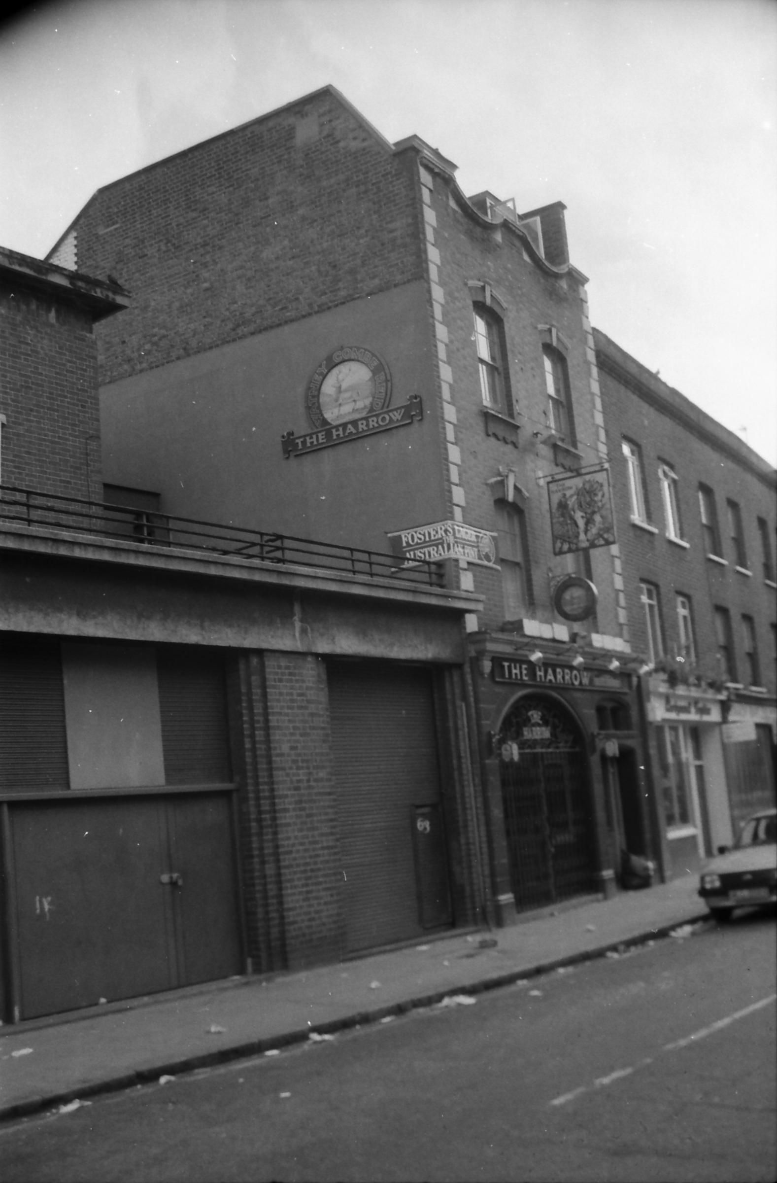Harrow  London EC1 taken in Aug 1986.. (Pub, External). Published on 07-02-2019